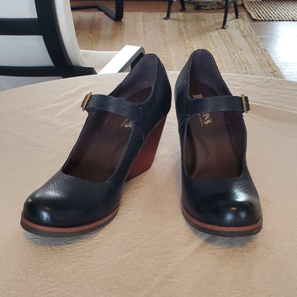 Korks Mary Jane Buckle Heels, Leather,  size 7.5